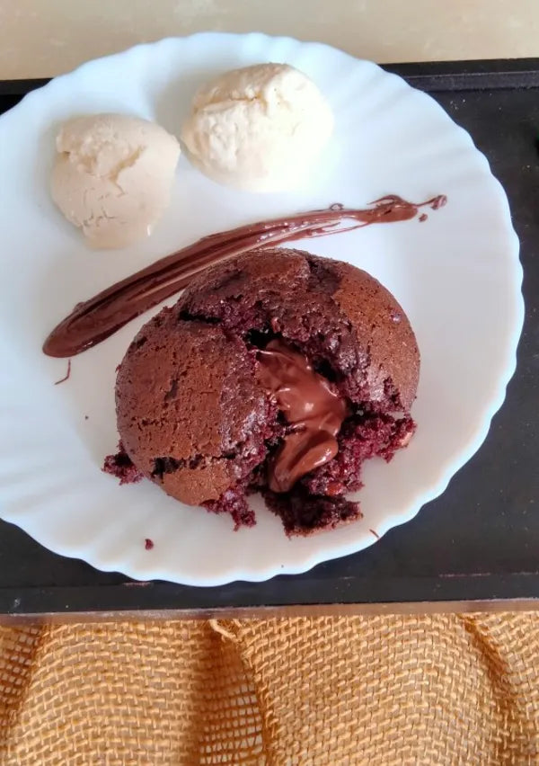 Eggless Ragi Choco Lava Cupcake